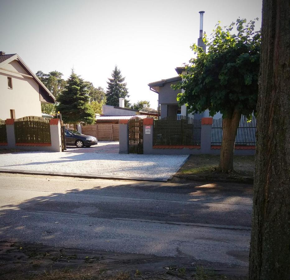 Noclegi Tuszyn M Exterior photo