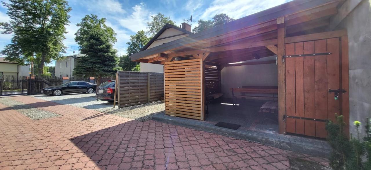 Noclegi Tuszyn M Exterior photo